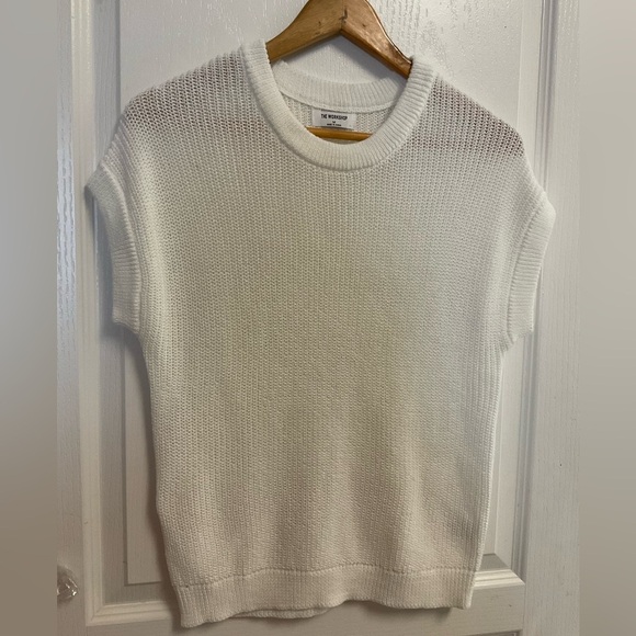 The Workshop, size M….. White Knit Sleeveless Top | The Workshop Size M - Picture 2 of 9